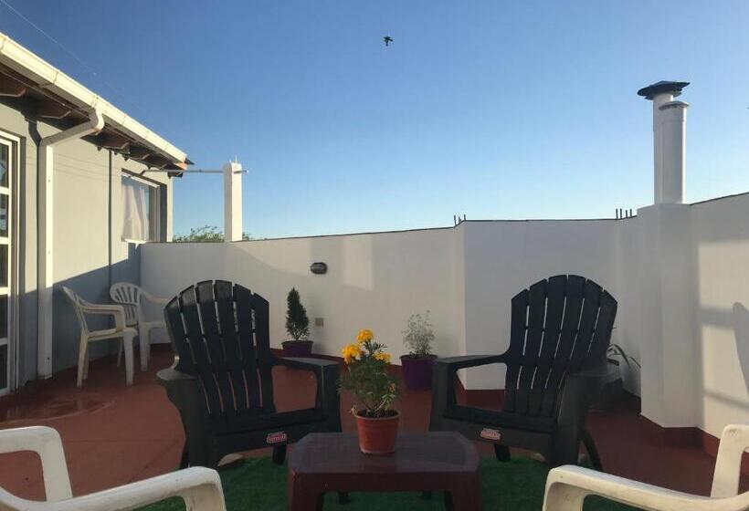 هتل Hostal Del Milagro