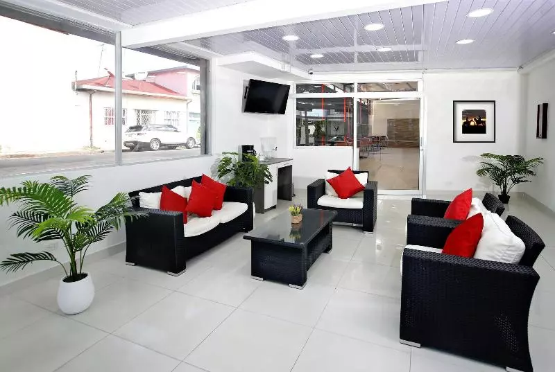 هتل Milán Costa Rica