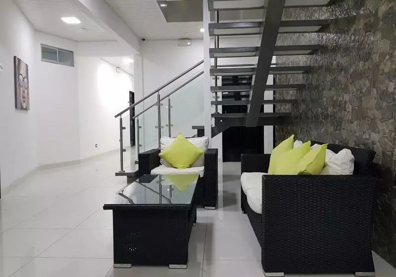 هتل Milán Costa Rica