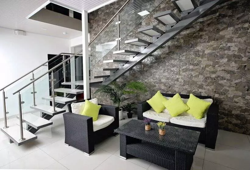 هتل Milán Costa Rica