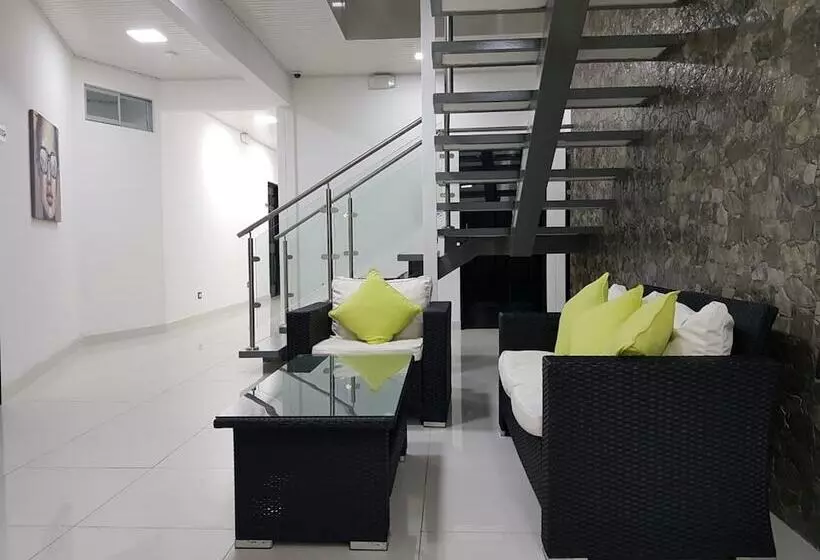 هتل Milán Costa Rica