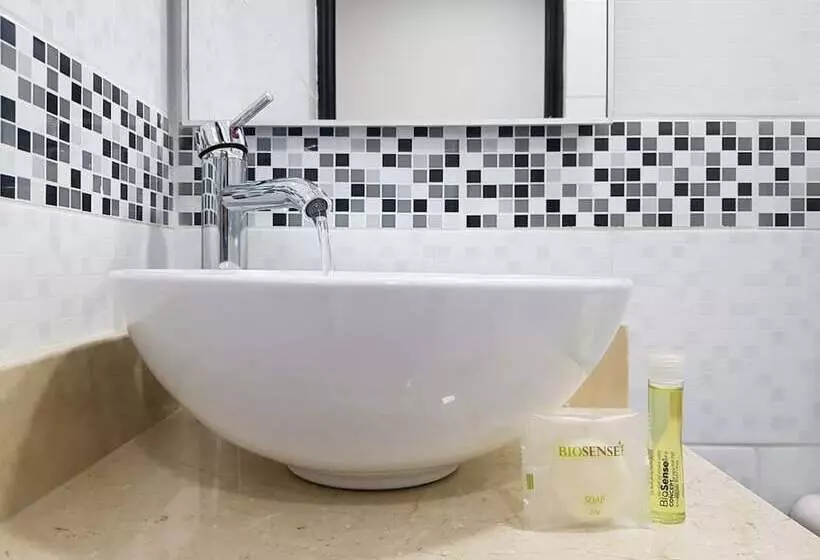 هتل Milán Costa Rica