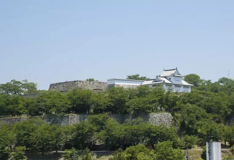 Hotelli The Shiroyama Terrace Tsuyama Villa