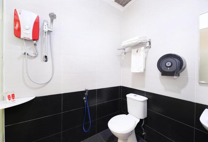 هتل D&f Boutique  Senawang