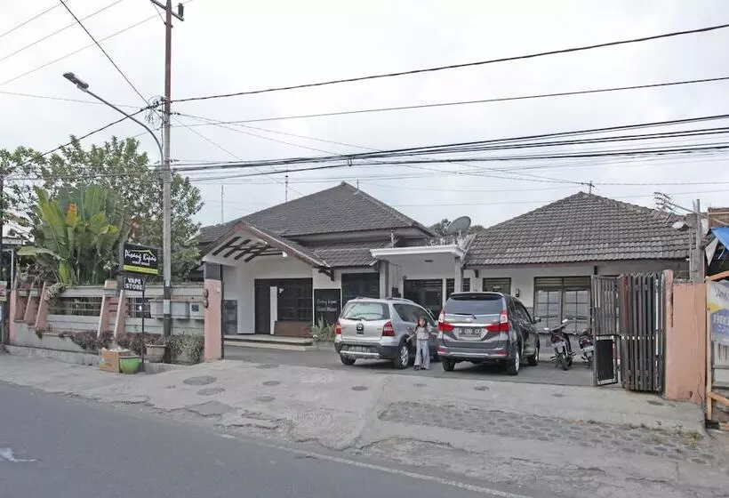 ペンション Reddoorz @ Soekarno Hatta 2