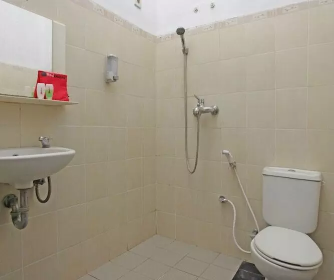 ペンション Reddoorz @ Soekarno Hatta 2