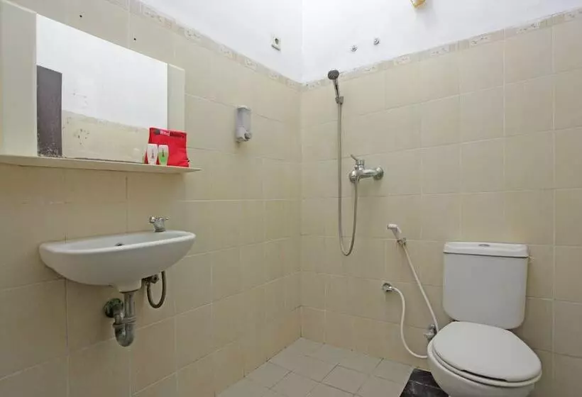 ペンション Reddoorz @ Soekarno Hatta 2