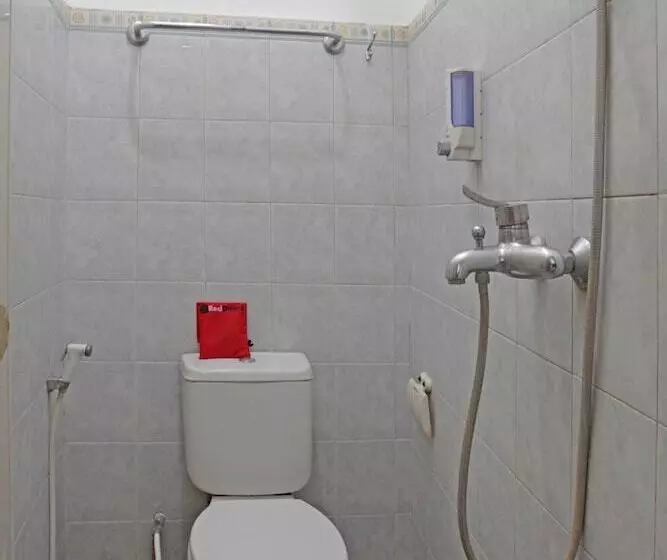 ペンション Reddoorz @ Soekarno Hatta 2