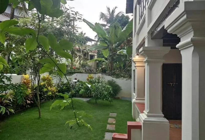 ペンション Verdant Heritage Bungalow