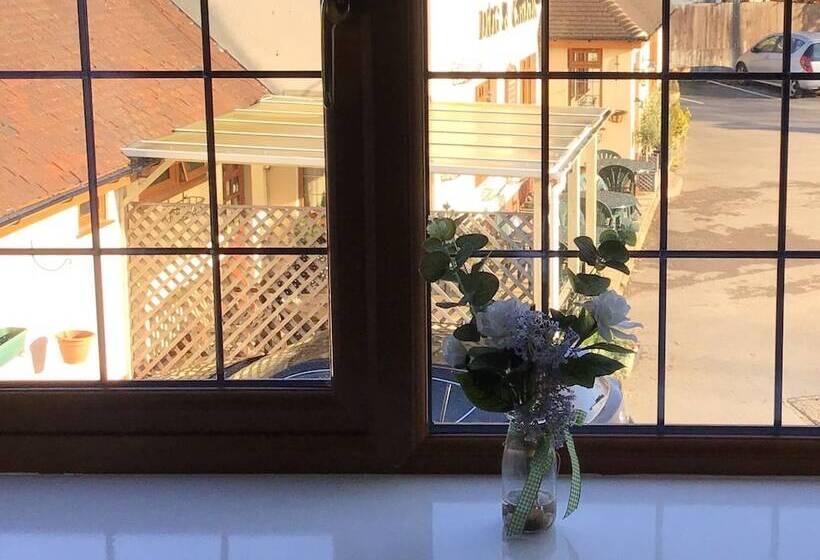 住宿加早餐  Dog & Crook Braishfield