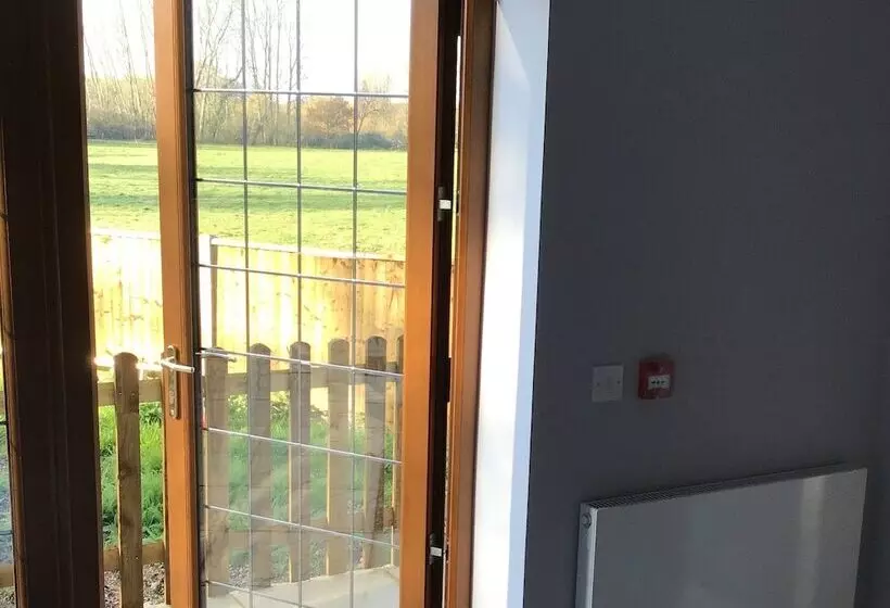 Aamiaismajoitus (B&B) Dog & Crook Braishfield