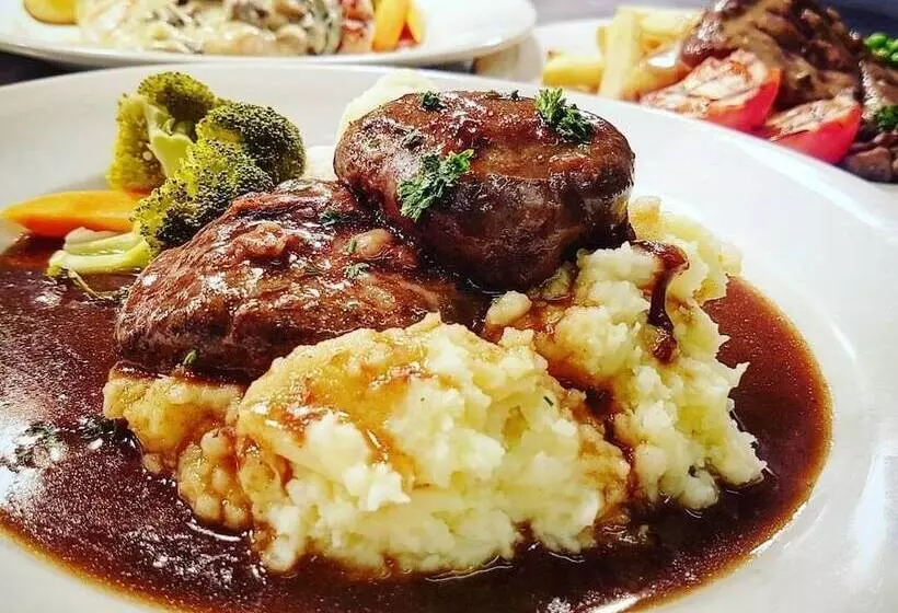 Aamiaismajoitus (B&B) Dog & Crook Braishfield