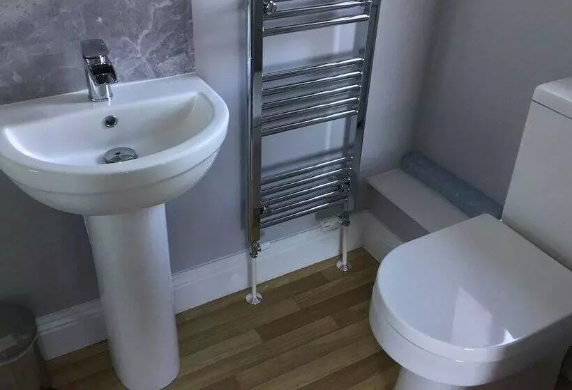 Aamiaismajoitus (B&B) Dog & Crook Braishfield