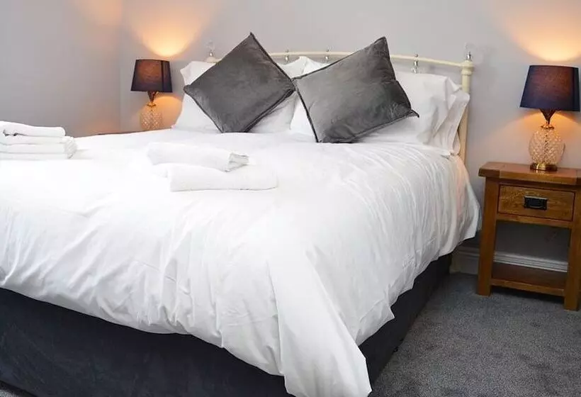 Aamiaismajoitus (B&B) Dog & Crook Braishfield