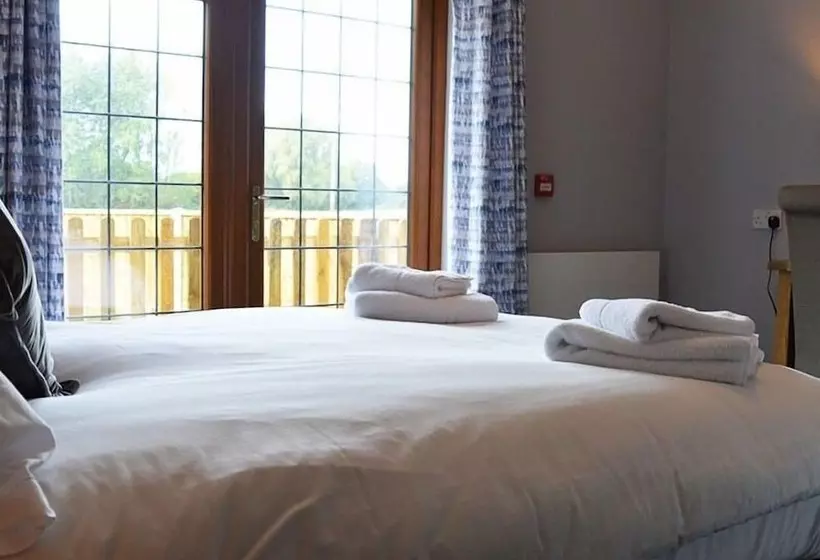 Aamiaismajoitus (B&B) Dog & Crook Braishfield