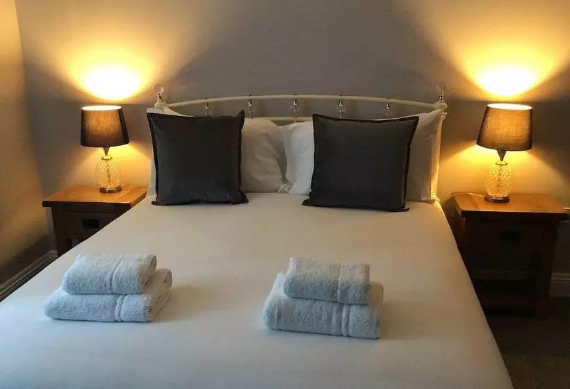 Aamiaismajoitus (B&B) Dog & Crook Braishfield