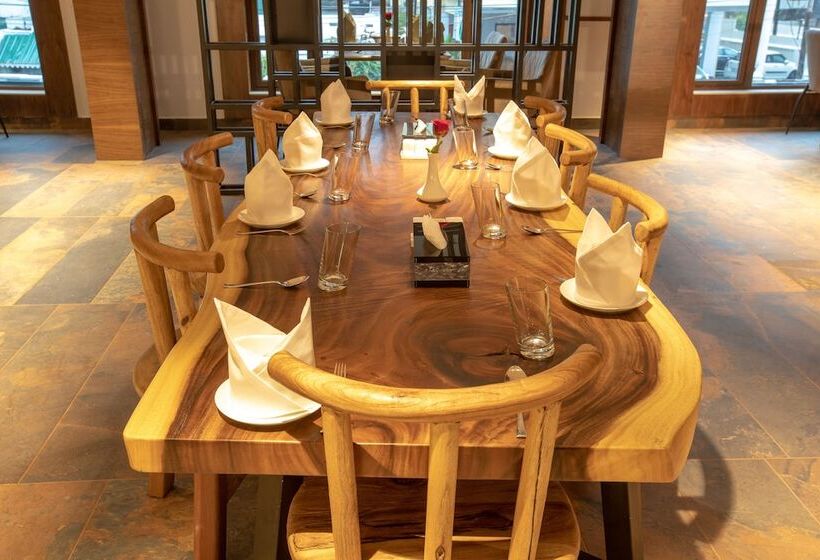 فندق Span International