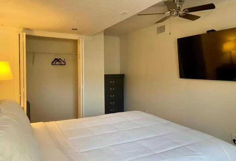 Motelli Blanco County Inn & Guesthouses