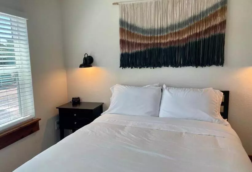 Motelli Blanco County Inn & Guesthouses