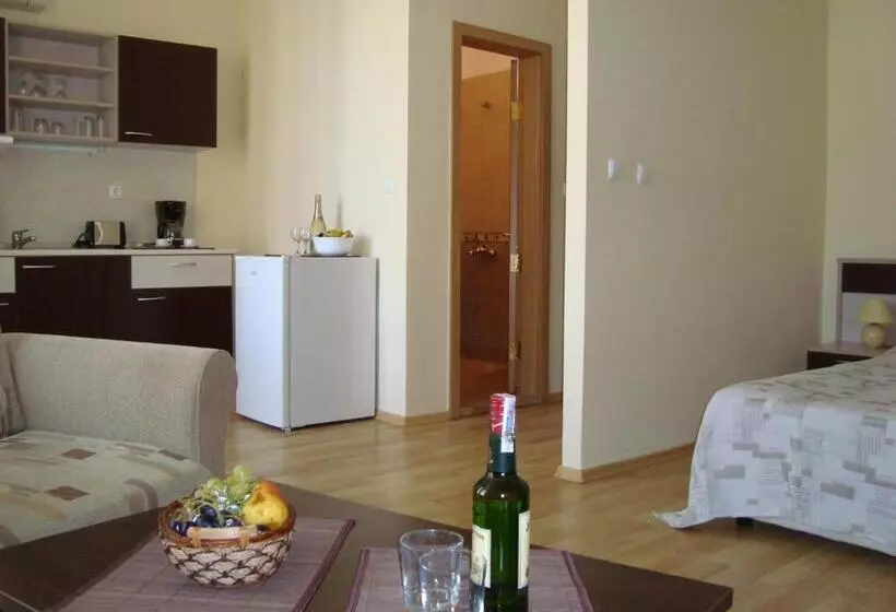 Apart Hotel Vechna R