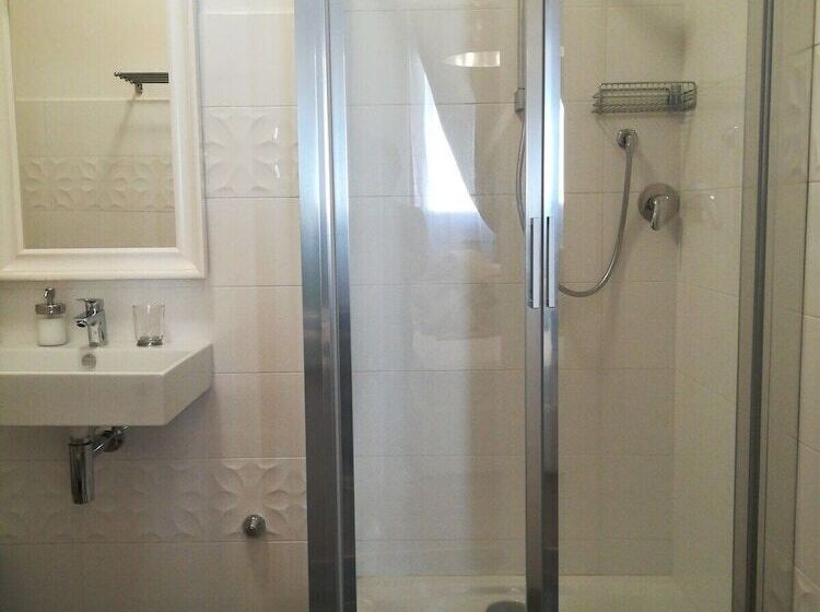 تختخواب و صبحانه Le Logge