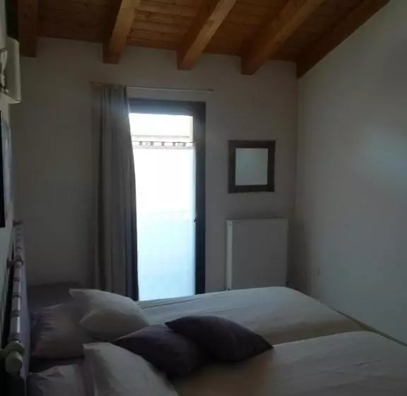 ホテル Agriturismo La Di Buiat