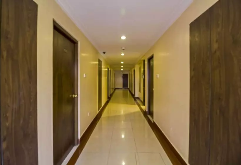 هتل Legend S Inn