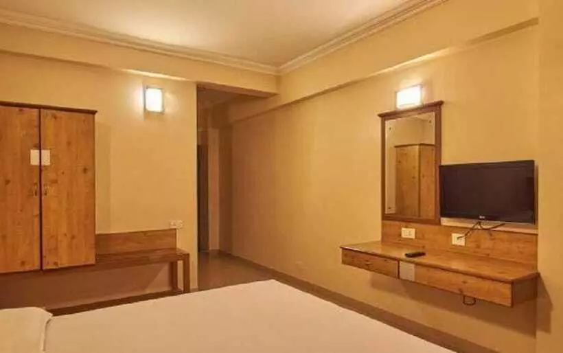 هتل Legend S Inn
