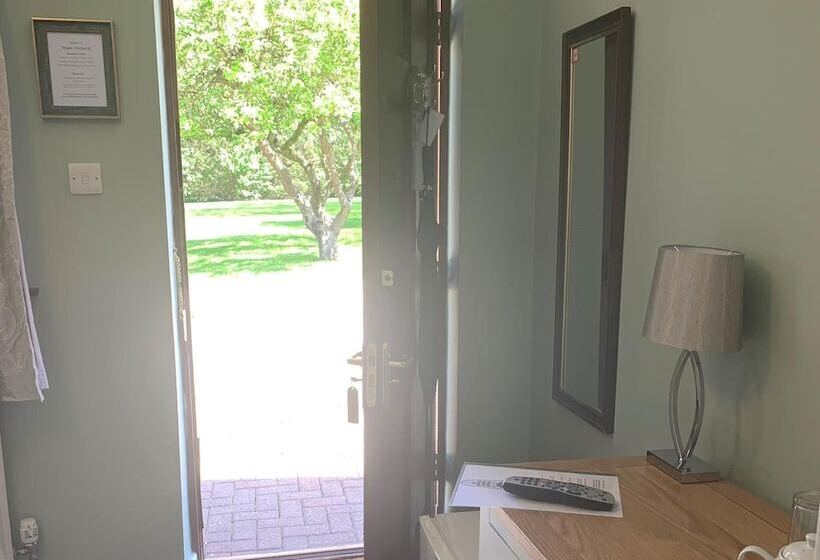 ベッドアンドブレックファースト Hope Orchard