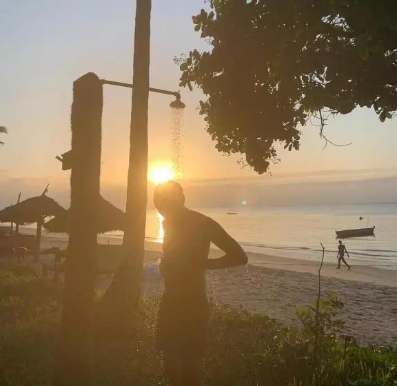 Hotelli Juani Beach Bungalows