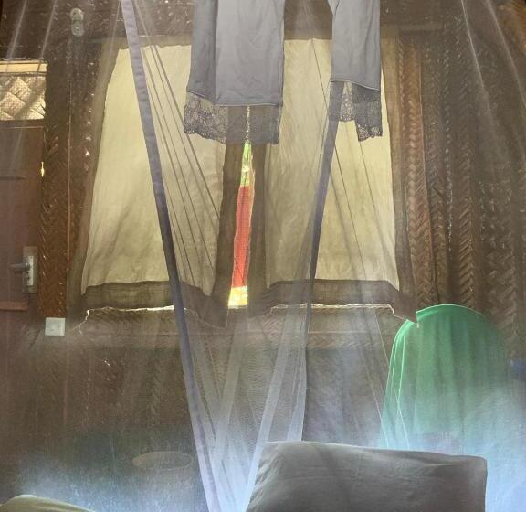 Отель Juani Beach Bungalows