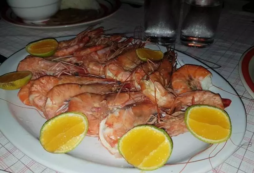 Hotelli Juani Beach Bungalows