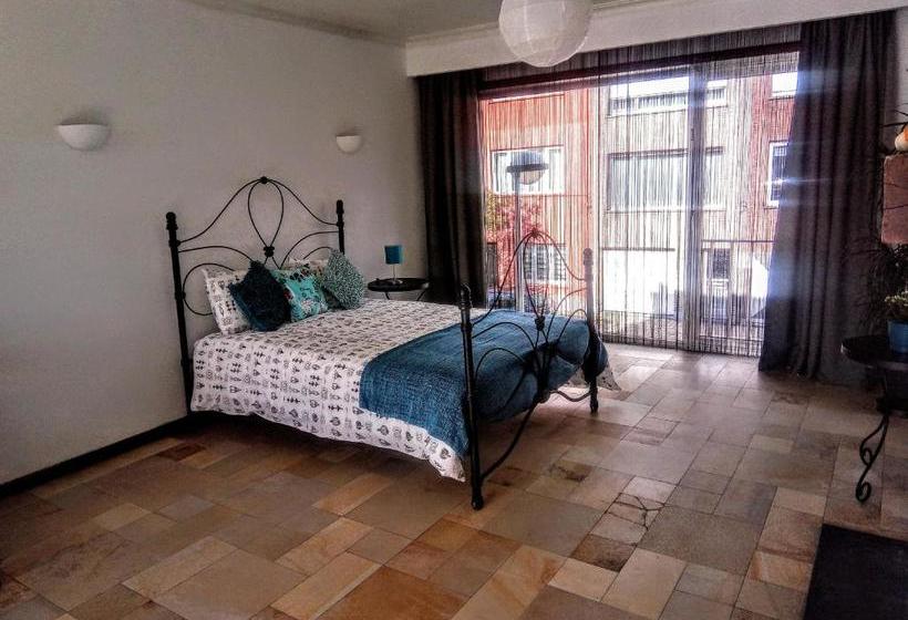 پانسیون Harmony House