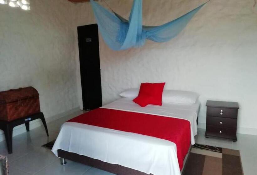 پانسیون Payande  Tatacoa