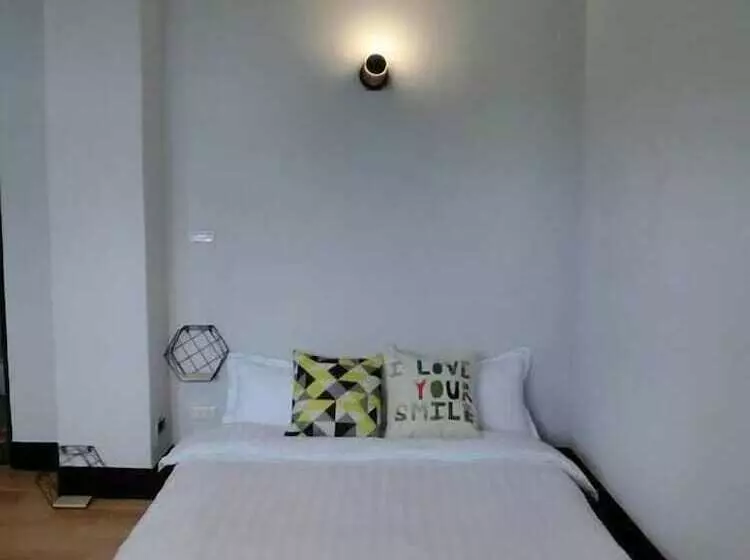 هاستل 湘品旅館xiang Pin Hotel 有人旅宿東大門夜市湘品館 無電梯無電視 訂房後請注意訊息加line聯繫我