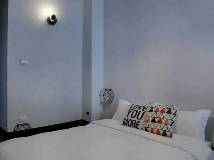 هاستل 湘品旅館xiang Pin Hotel 有人旅宿東大門夜市湘品館 無電梯無電視 訂房後請注意訊息加line聯繫我
