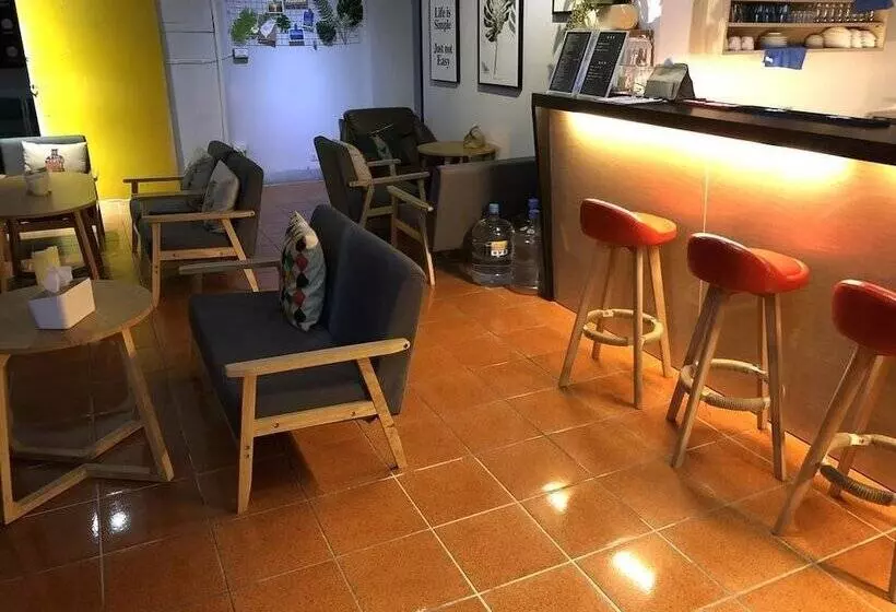 هاستل 湘品旅館xiang Pin Hotel 有人旅宿東大門夜市湘品館 無電梯無電視 訂房後請注意訊息加line聯繫我