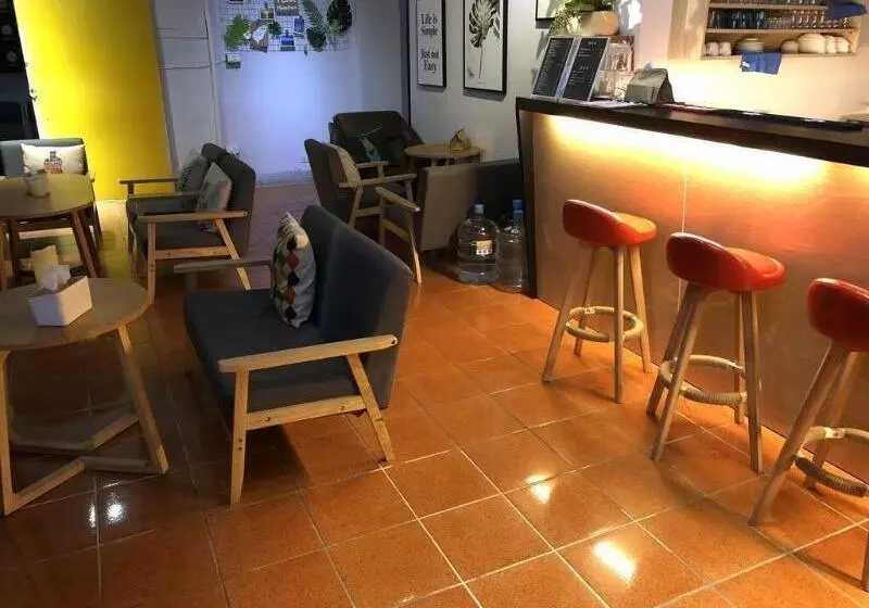هاستل 湘品旅館xiang Pin Hotel 有人旅宿東大門夜市湘品館 無電梯無電視 訂房後請注意訊息加line聯繫我