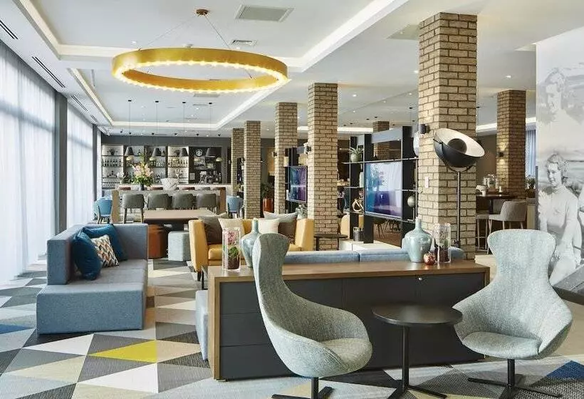 Hotelli Courtyard By Marriott Oxford South