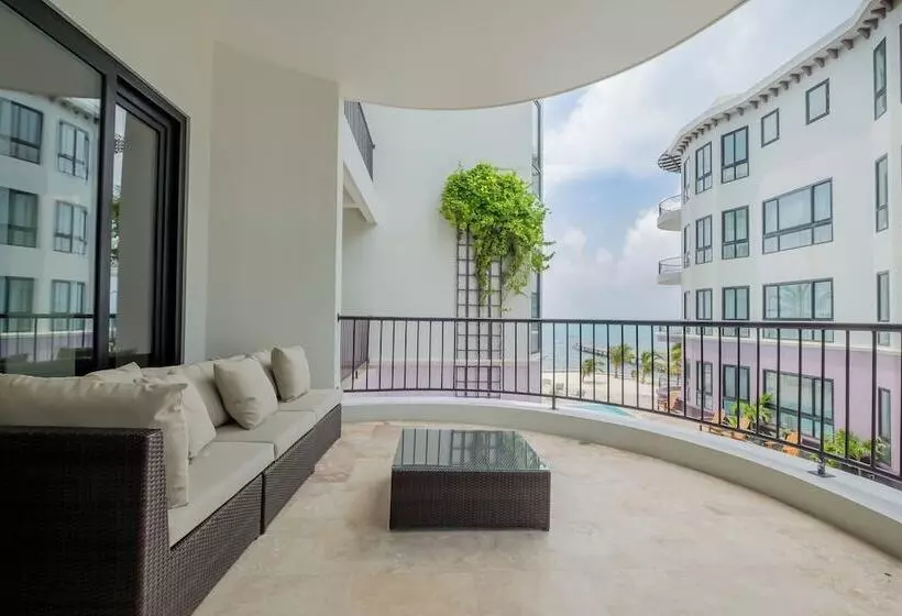 Diamante Beachfront Suites