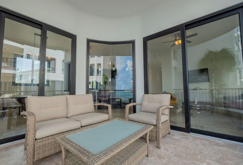 Diamante Beachfront Suites