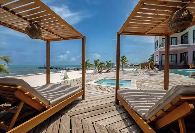 Diamante Beachfront Suites