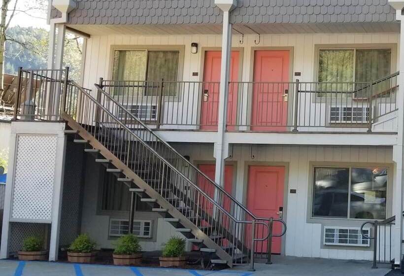 Мотель The Northern Inn