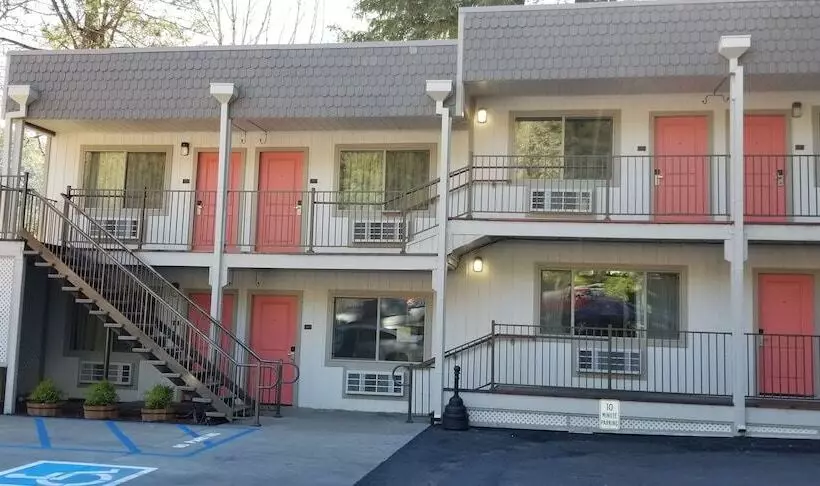 Motelli The Northern Inn