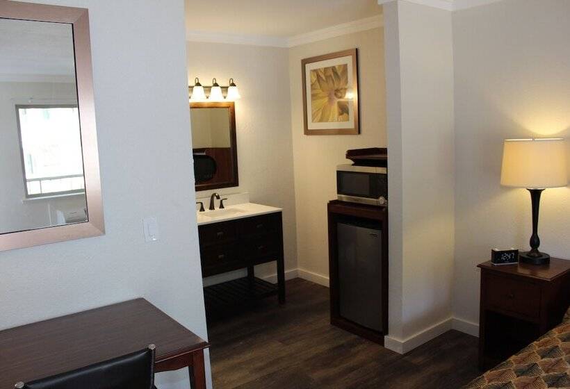 Мотель The Northern Inn