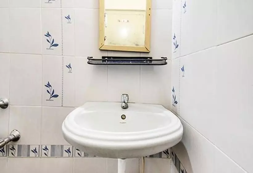 Fabhotel Aditya Yatri Nivas Nr Tirupati Railway Station