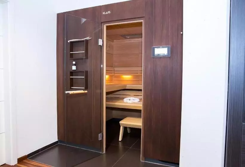 Hotelli Plus Punkt Private Spa