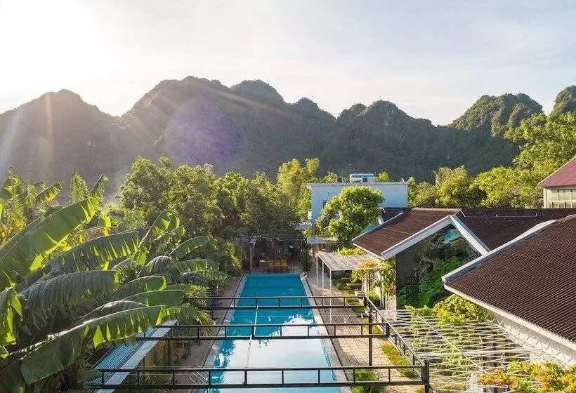 هتل Commander Lodge