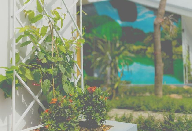 ホテル Commander Lodge