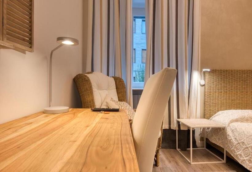 Pensió Maison Castelli